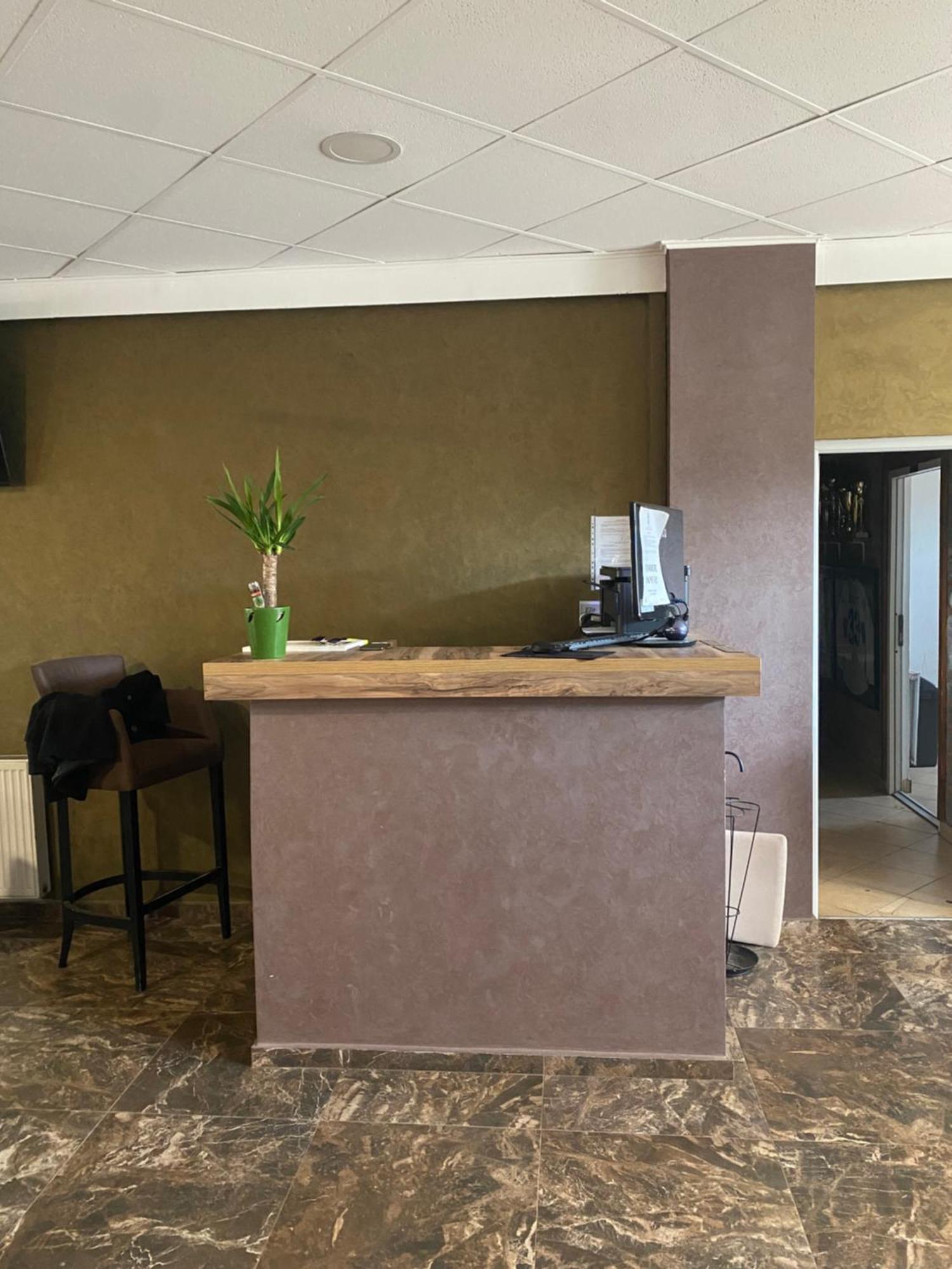 Meridiana Novi Sad Extérieur photo